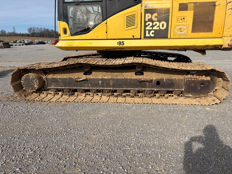 komatsu-pc220-lc-7l-image-8