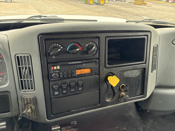 case-ih-7400-image-92