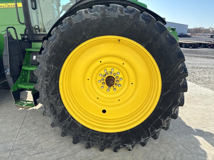 john-deere-8320r-image-65