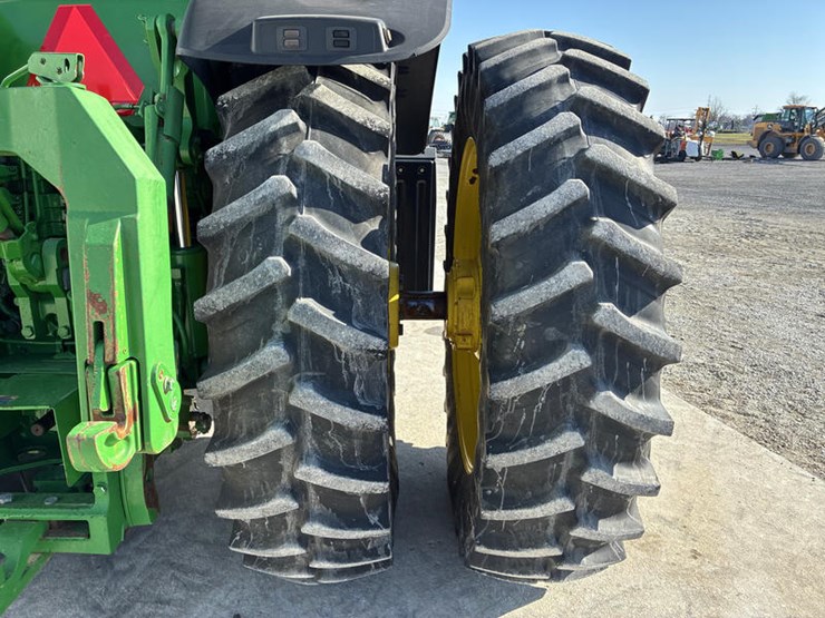 john-deere-8320r-image-60