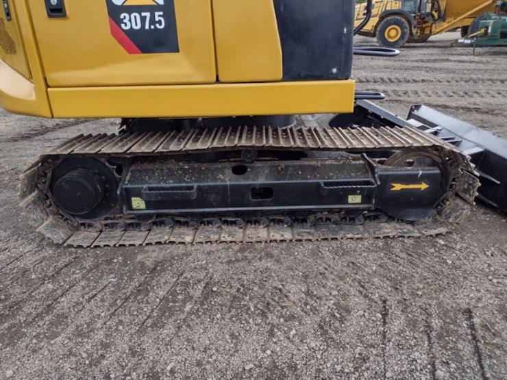 caterpillar-307.5-image-36