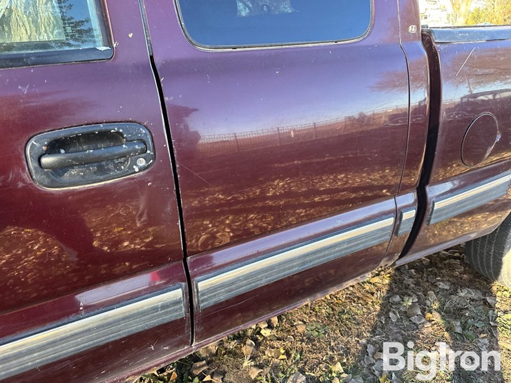 2002-chevrolet-silverado-1500-image-13