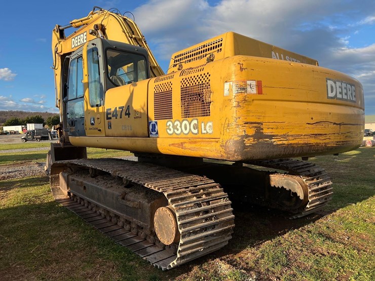 2005-john-deere-330cl-image-15