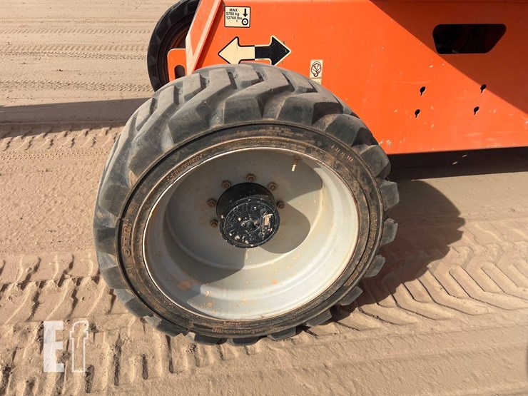 2018-jlg-600s-image-14