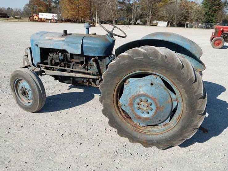 fordson-dexta-image-6