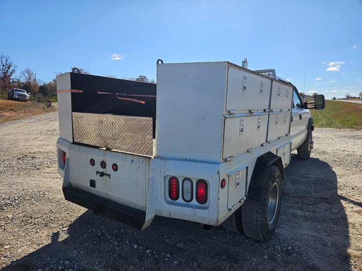 chevrolet-silverado-3500-image-15