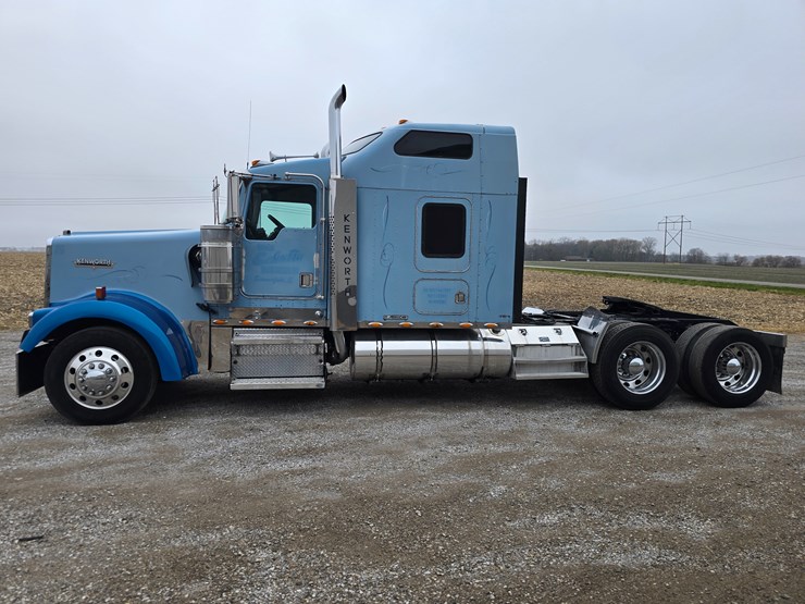 1999-kenworth-w900l-image-7