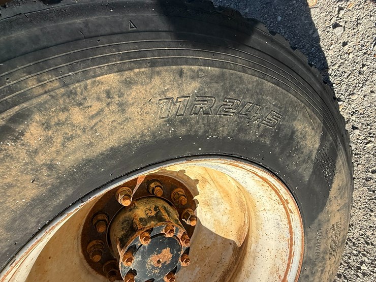 mack-r686st-image-13