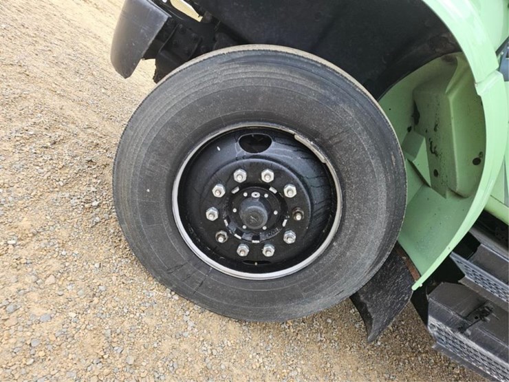 international-4900-image-47