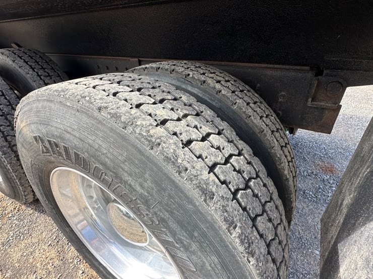 kenworth-t800-image-12