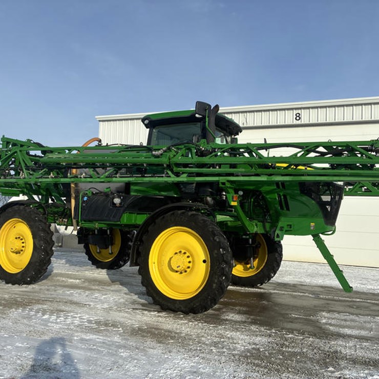 JOHN DEERE R4038