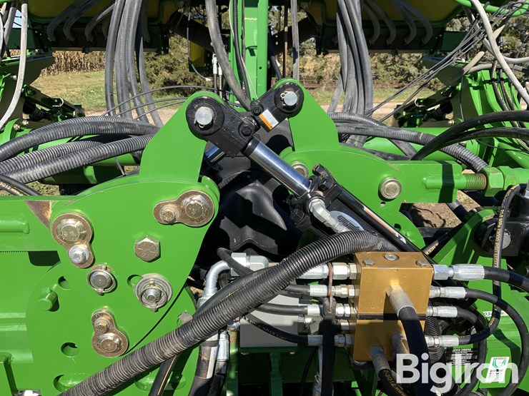 john-deere-dr12-image-14