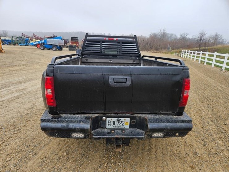 2008-chevrolet-3500-image-4