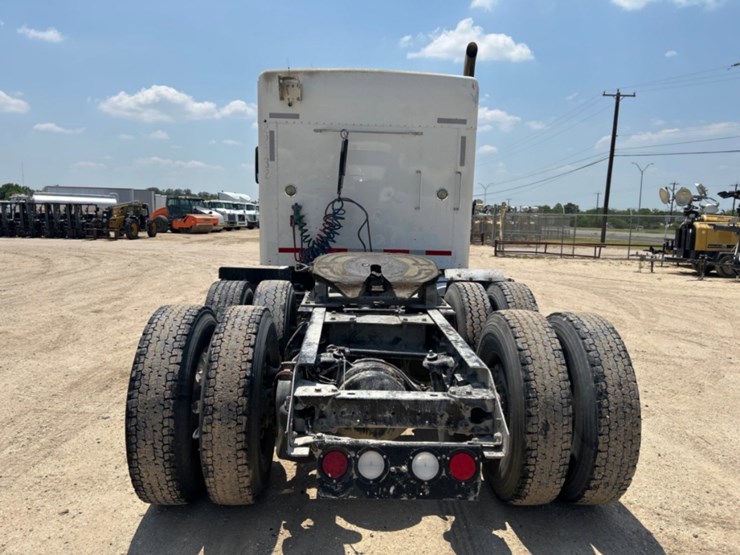 2016-kenworth-t660-image-5