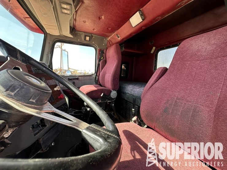 western-star-4900-image-7