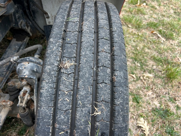 #95-•-volvo-semi-image-55