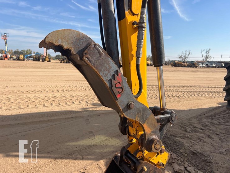 jcb-8029cts-image-11