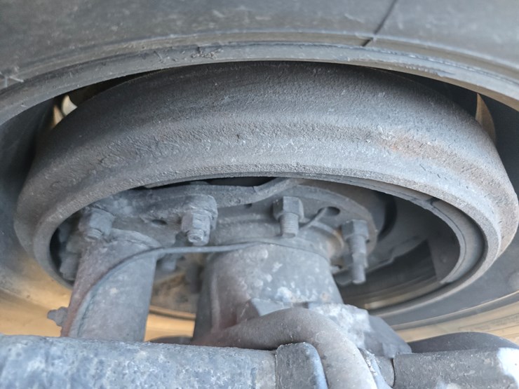 2005-peterbilt-379-image-114