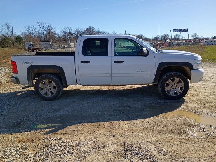 chevrolet-silverado-1500-image-11