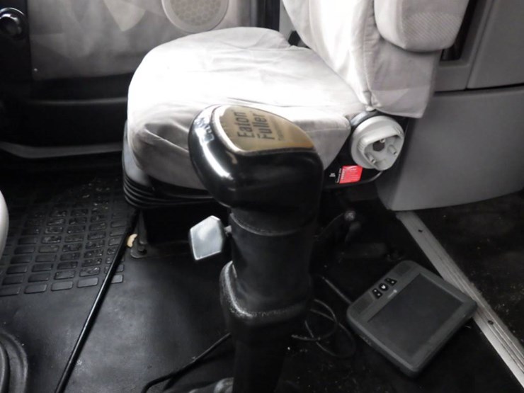 volvo-vnl780-image-27