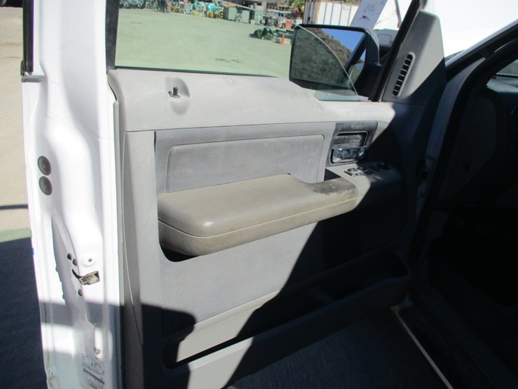 2006-ford-f150-xlt-image-13