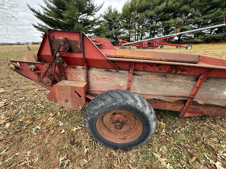 #98-•-ih-manure-spreader-image-4