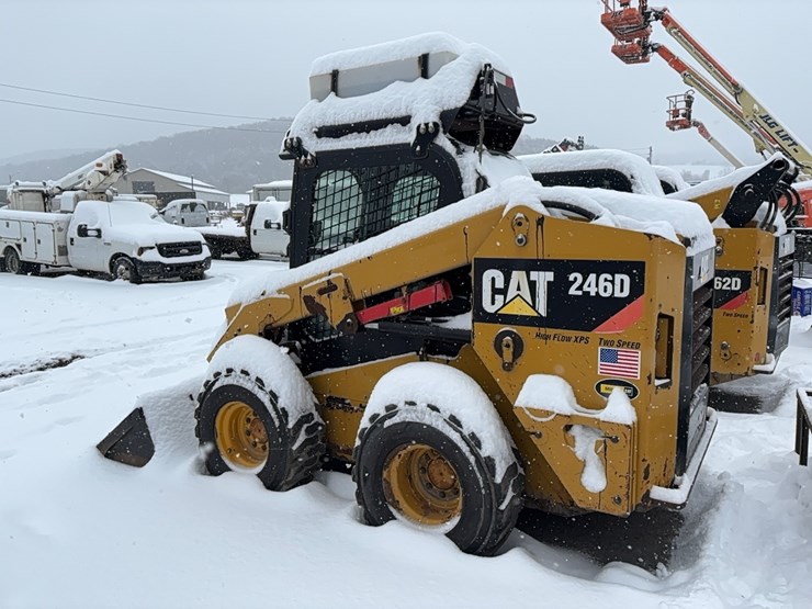 2015-caterpillar-246d-image-7
