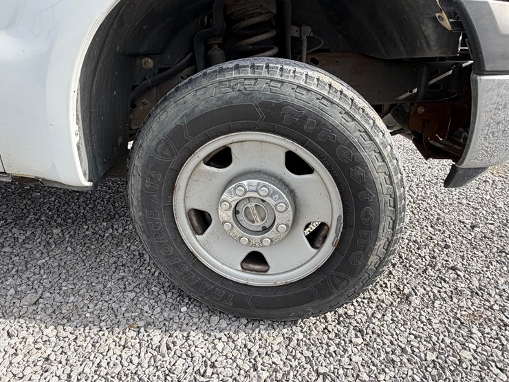 2006-ford-f250-xl-image-9