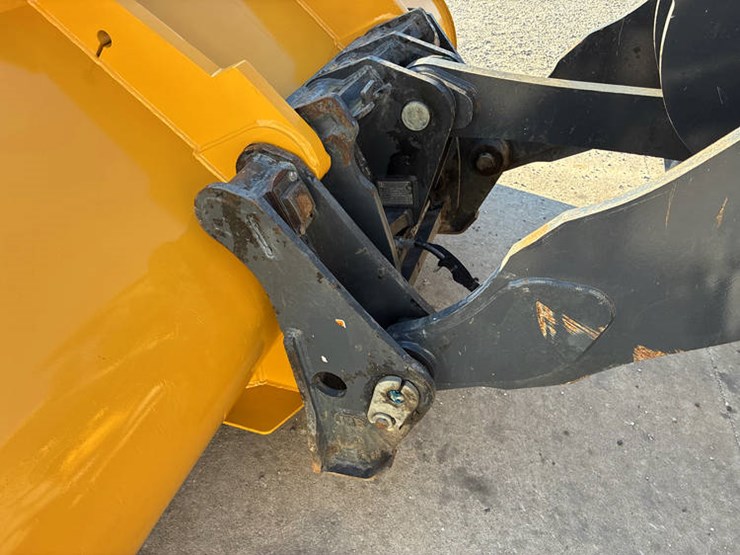 #122215-•-2019-jd-524l-#1dw524lzekf700961-image-16