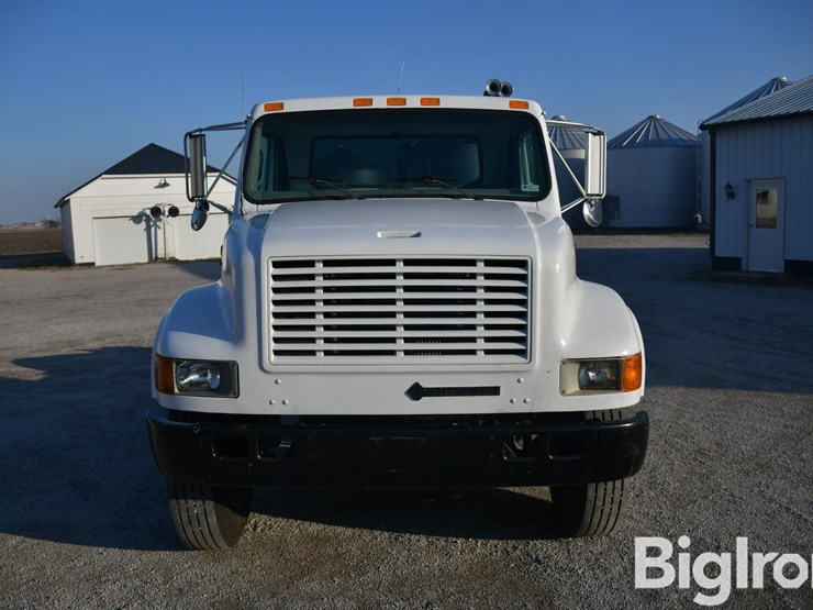 international-4700-image-2