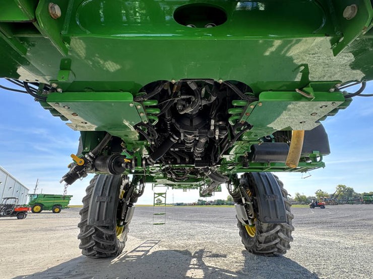 john-deere-r4038-image-26