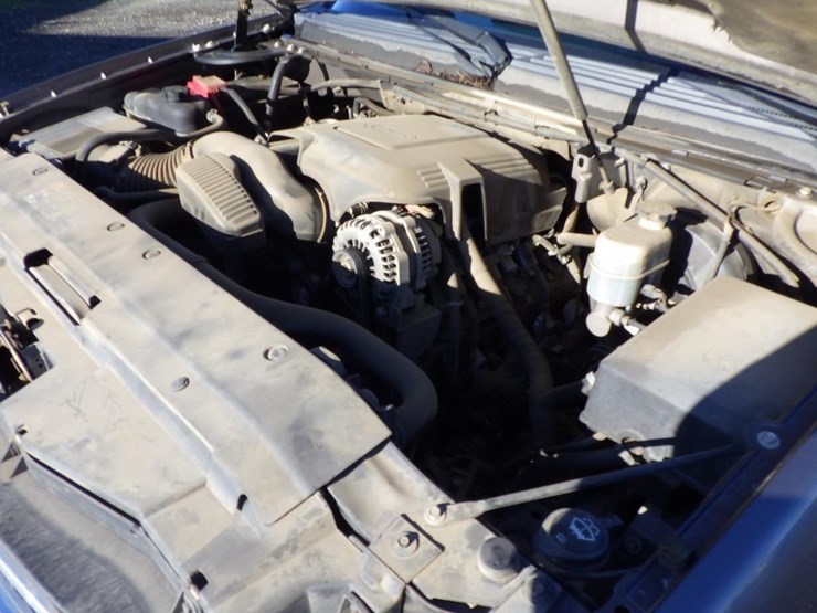 2014-chevrolet-tahoe-image-10