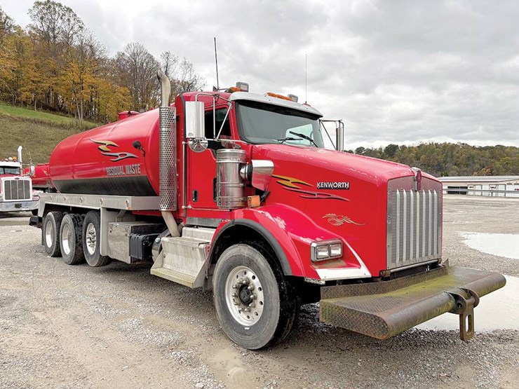 2012-kenworth-t800-image-1