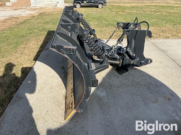 caterpillar-10-image-8