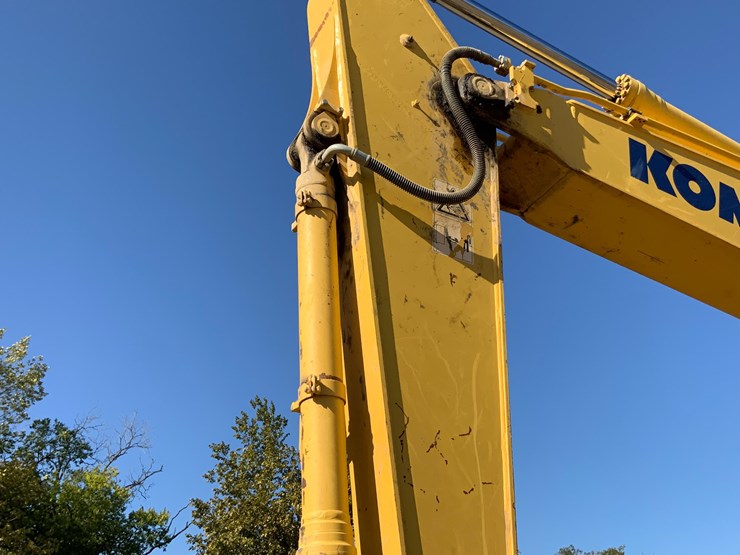 komatsu-pc210-lc-11-image-20