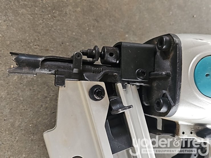 makita-an924-3-1/2"-framing-nailing,-reconditioned-image-9