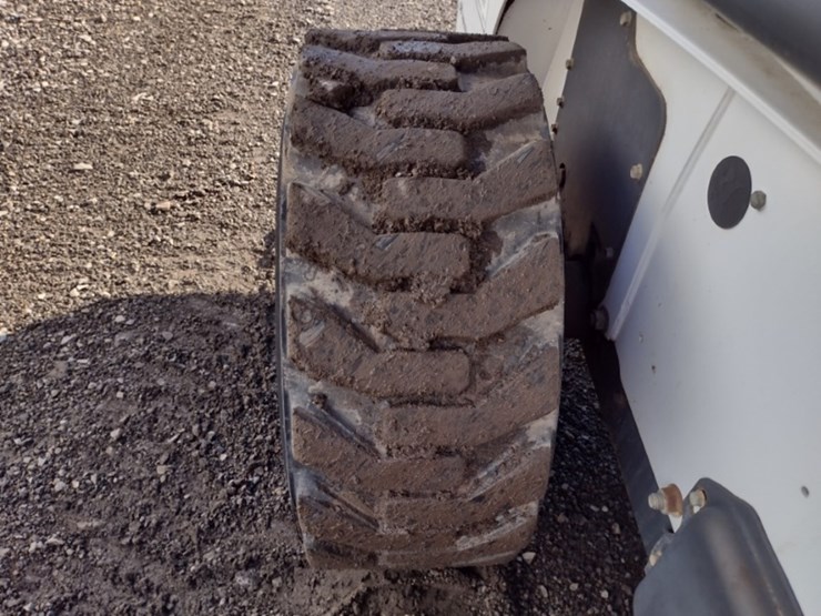 bobcat-s220-image-21