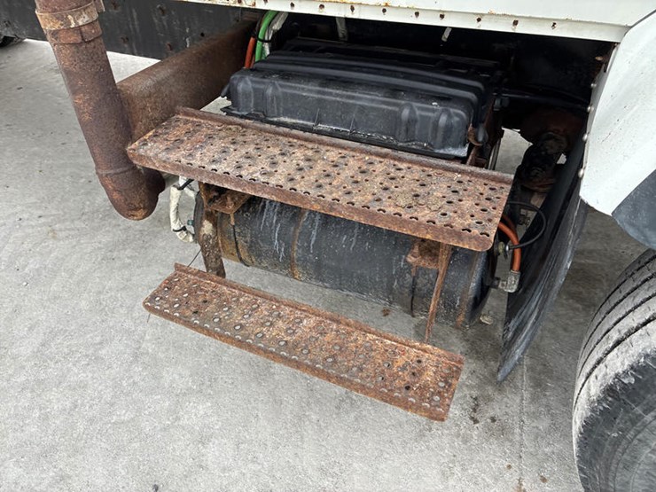 case-ih-7400-image-21