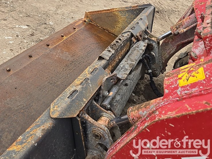 takeuchi-tl8r2-image-12