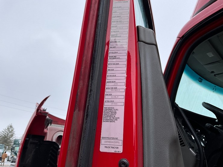 2019-kenworth-t680-image-23