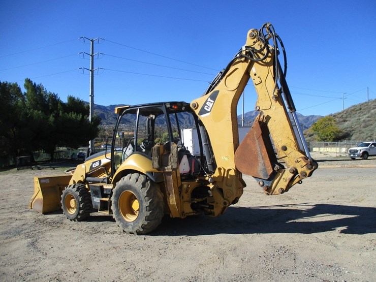 2017-caterpillar-450f-image-4