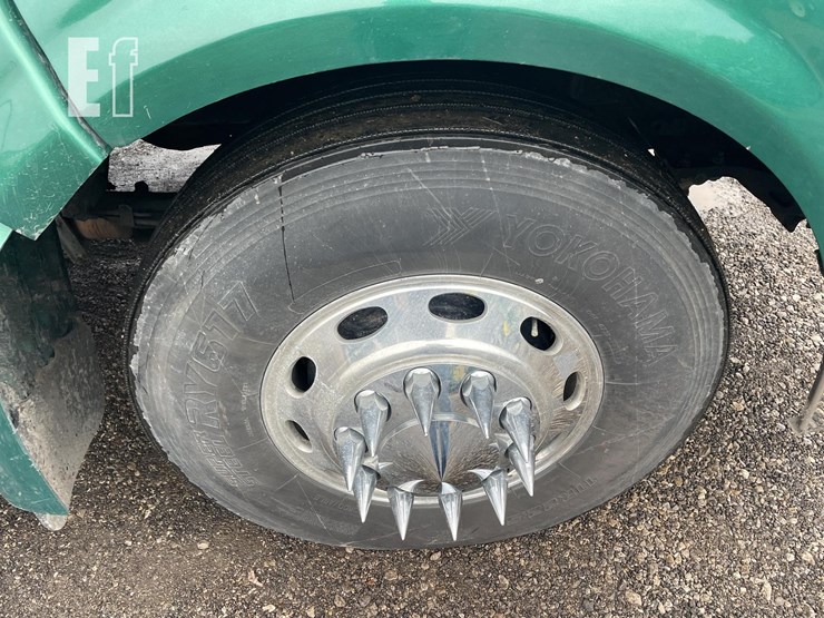 2009-peterbilt-386-image-5