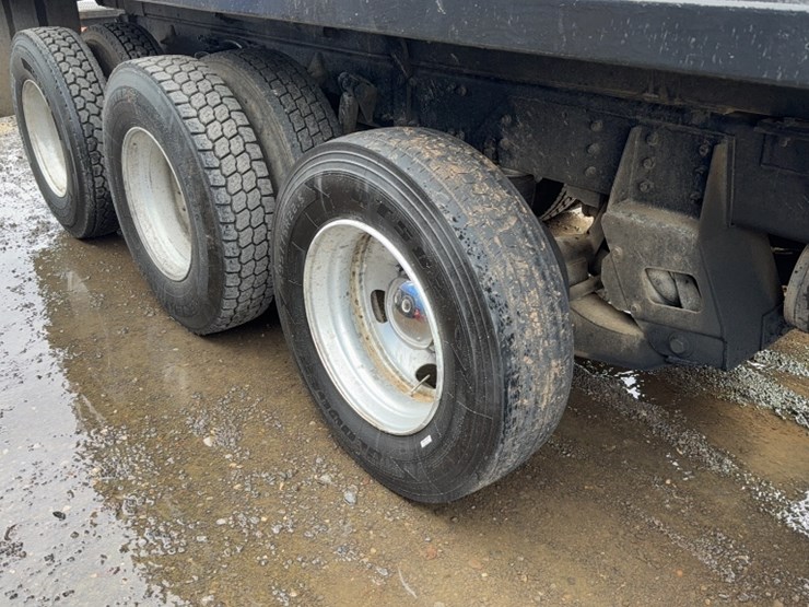 caterpillar-10-image-5