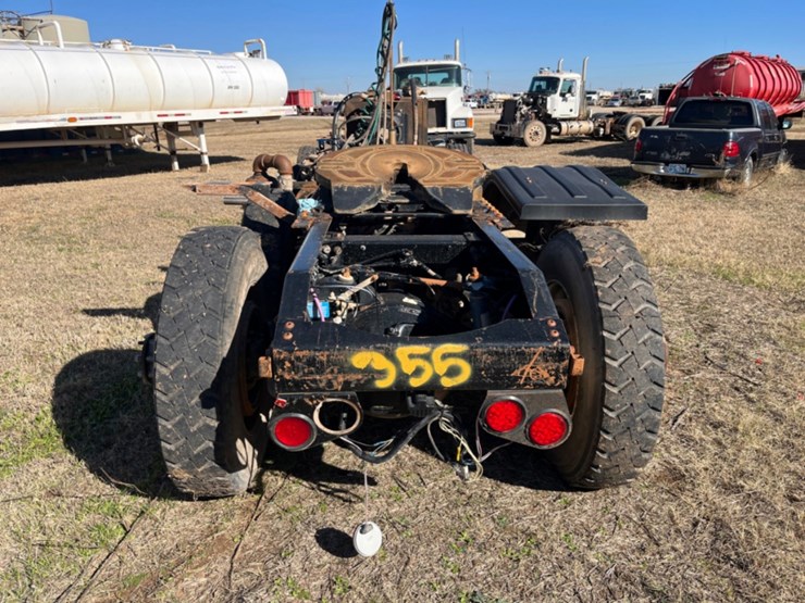 2011-peterbilt-367-image-6