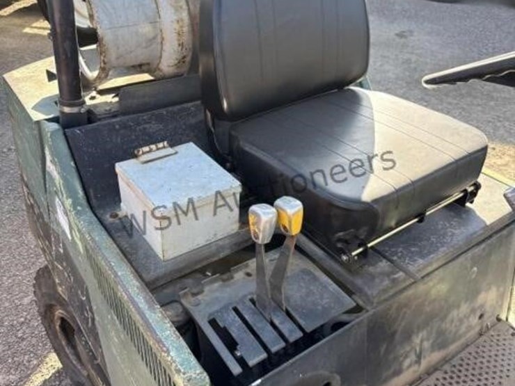 clark-gps25mp-forklift-image-8