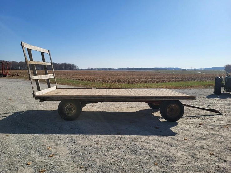 hay-wagon-w/running-gear-image-6