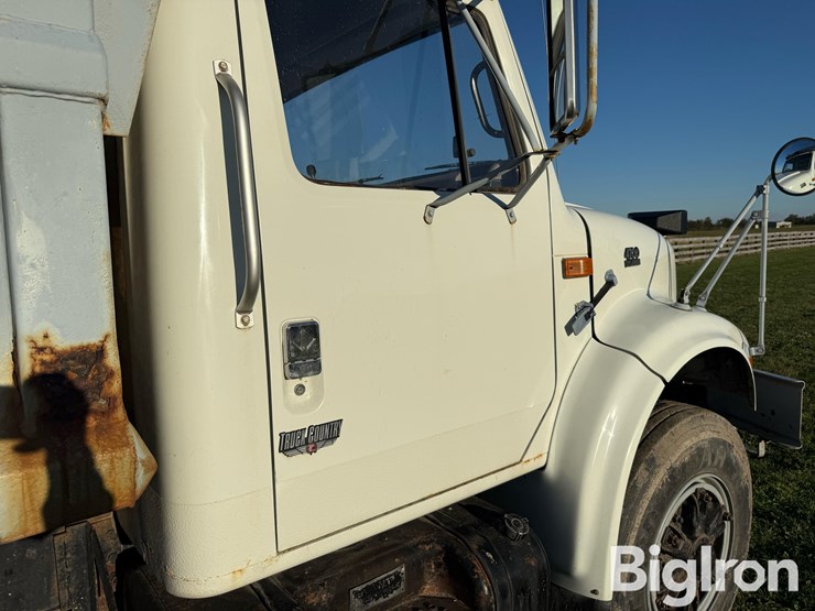 international-4700-image-20