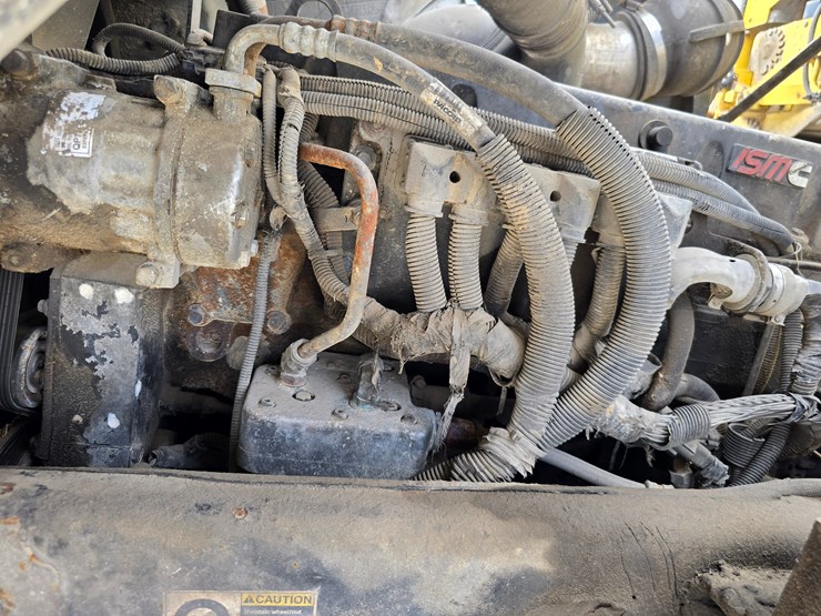 2003-peterbilt-320-image-83