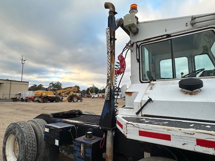 2004-capacity-tj7000-image-30