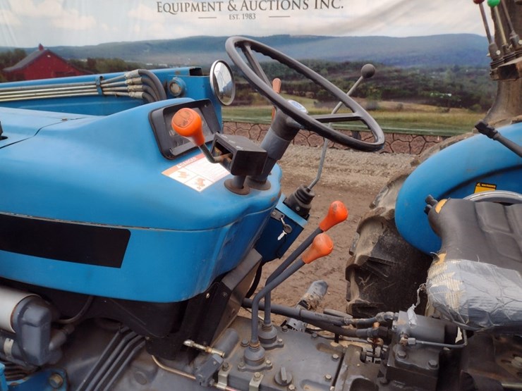 new-holland-3930-image-10